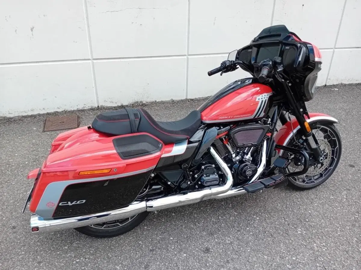 Harley-Davidson CVO Street Glide (2024) (3)