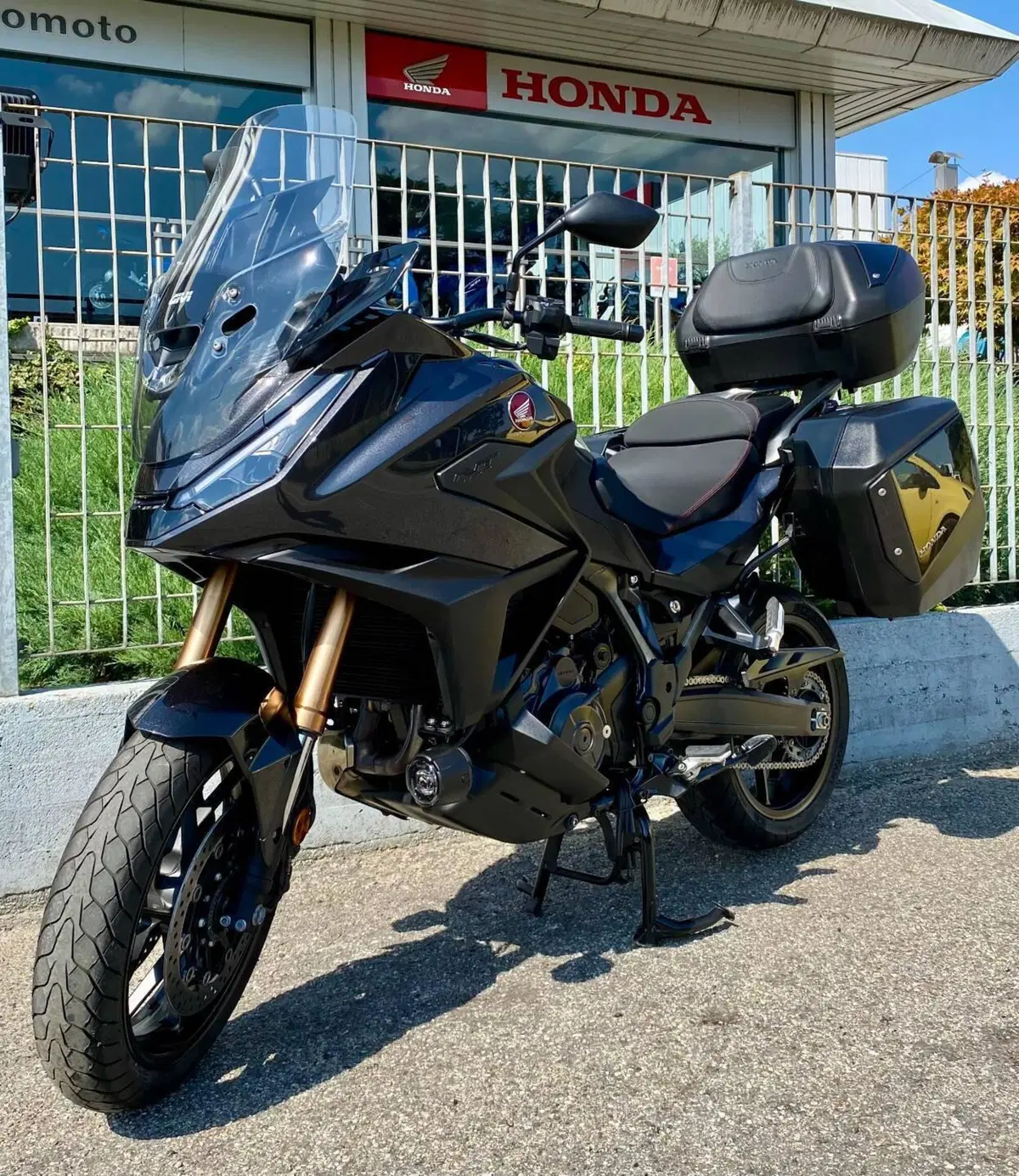 Honda NT 1100 DCT Electronic Suspension (2025 - 26) (2)