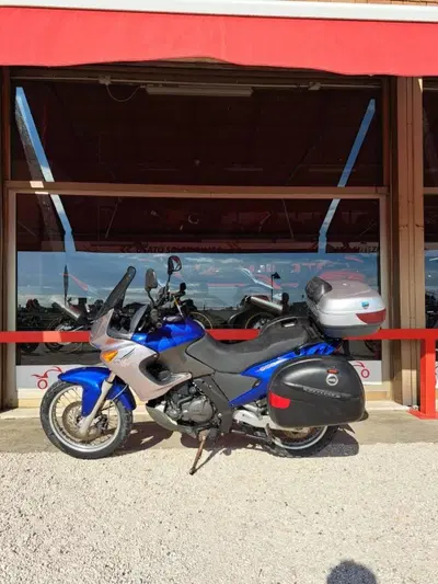 Aprilia Pegaso 650 IE (2001 - 02) usata