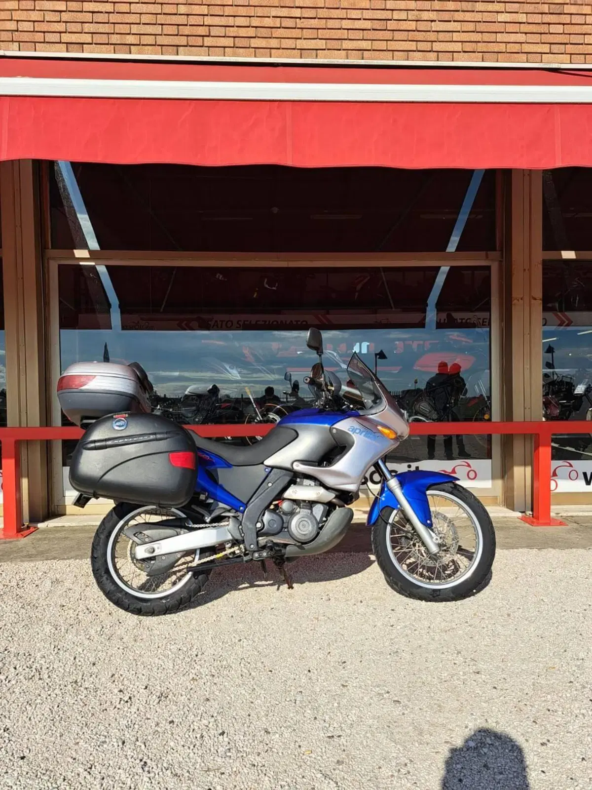 Aprilia Pegaso 650 IE (2001 - 02) (2)