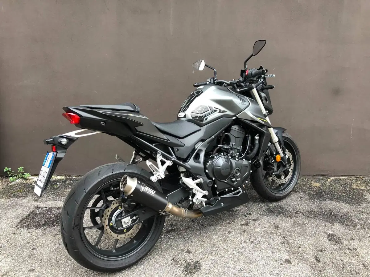 Honda CB 750 Hornet (2023 - 24) (2)