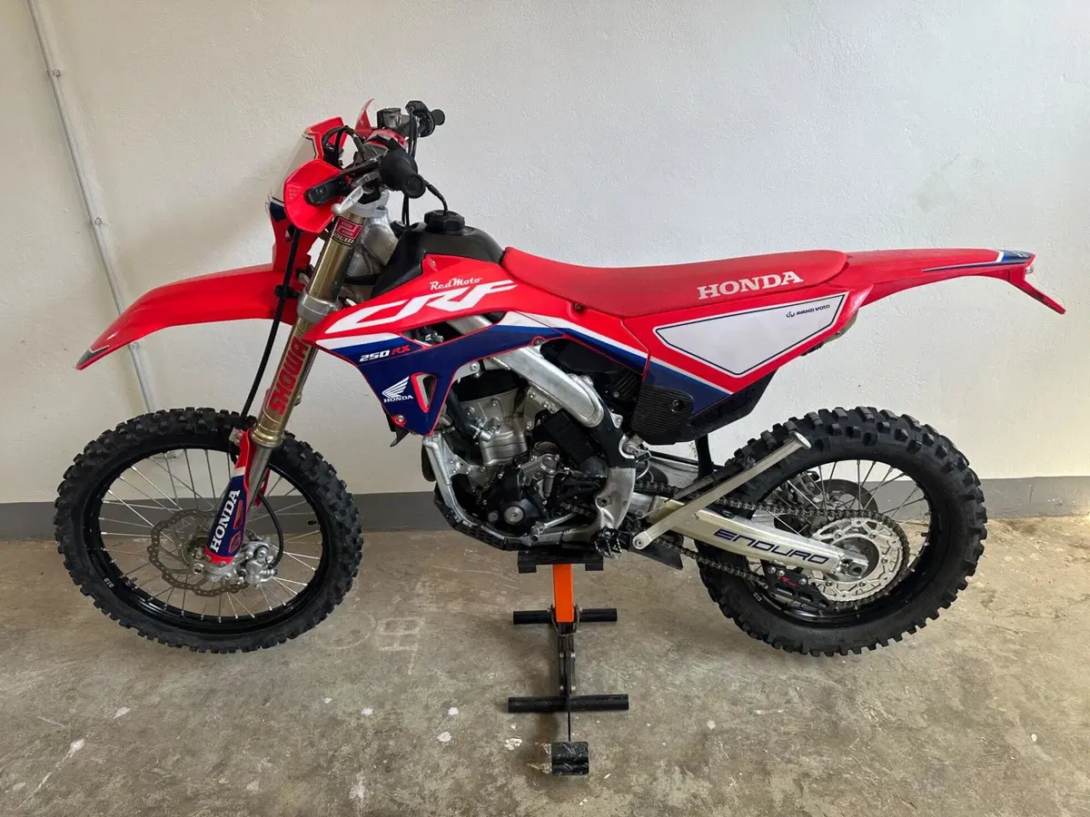 Honda CRF 250RX Enduro (2022) (2)