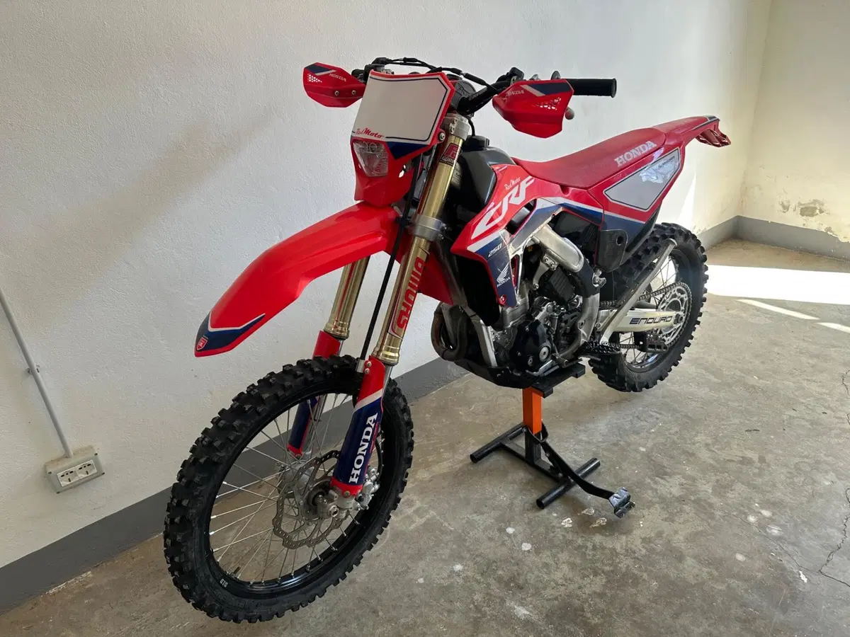Honda CRF 250RX Enduro (2022) (6)