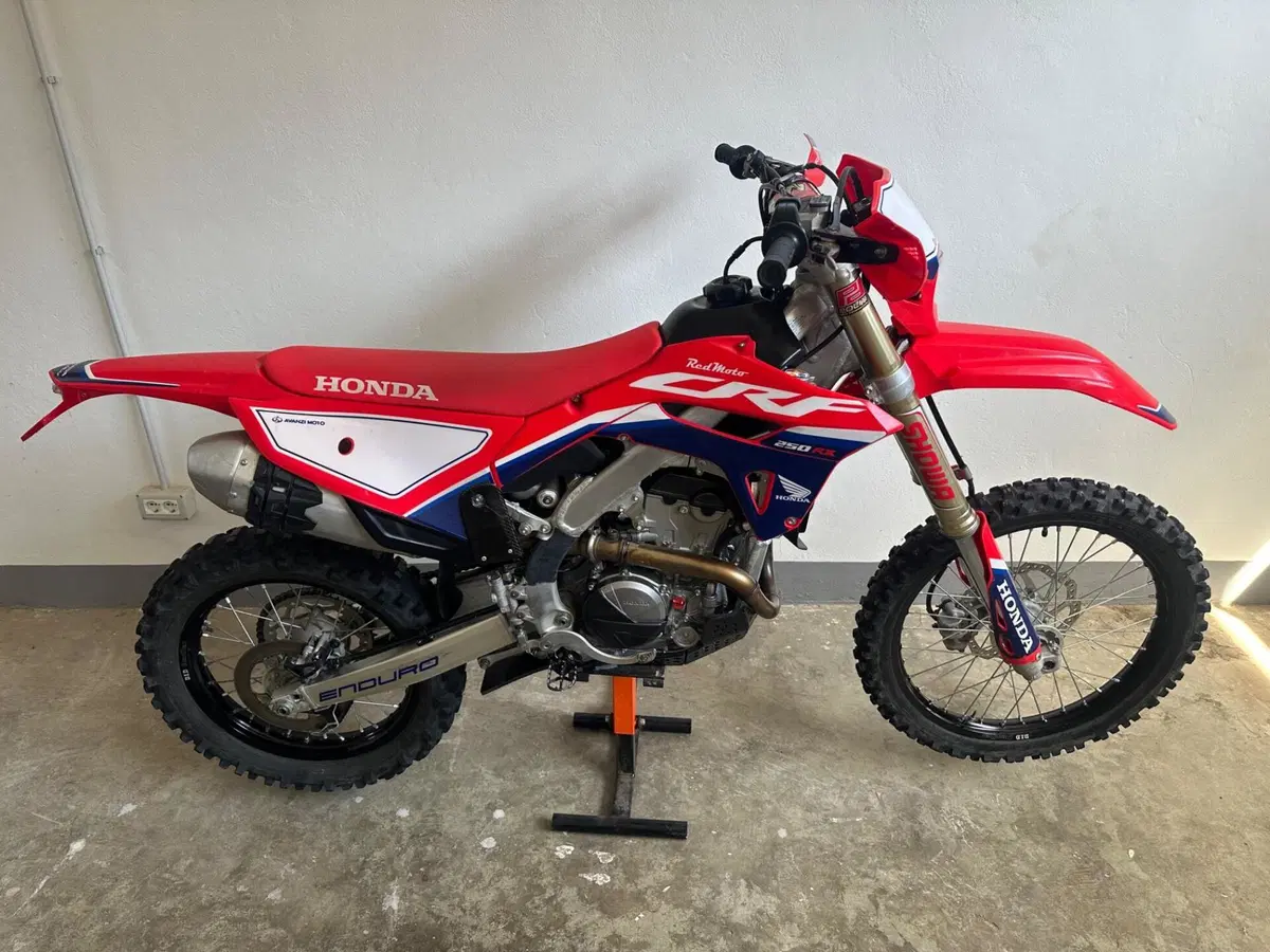 Honda CRF 250RX Enduro (2022) (11)