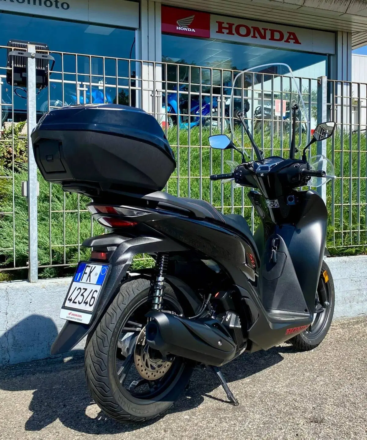 Honda SH 150i Sport (2024 - 25) (4)