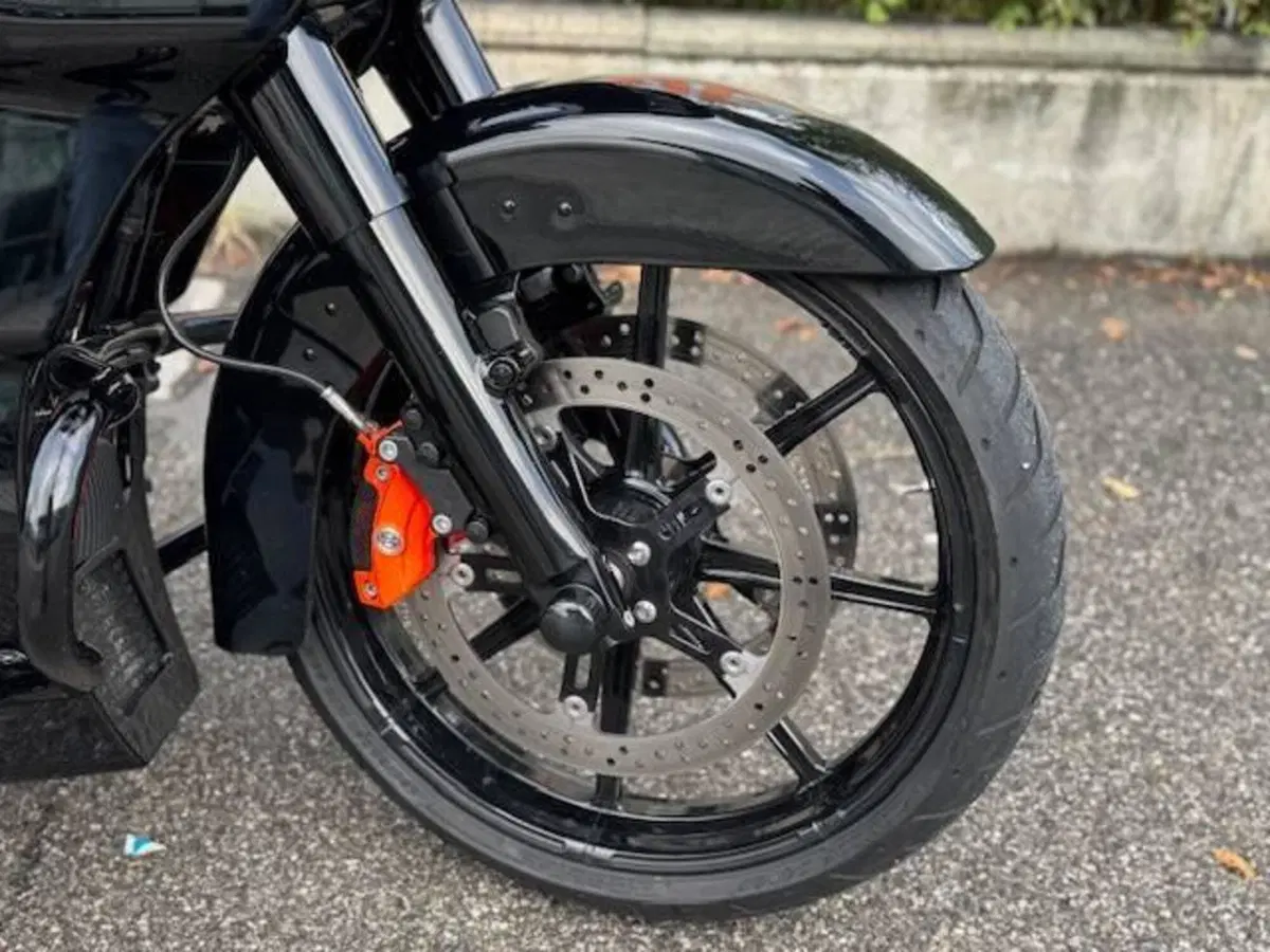 Harley-Davidson 107 Road Glide Special (2017 - 18) - FLTRXS (5)