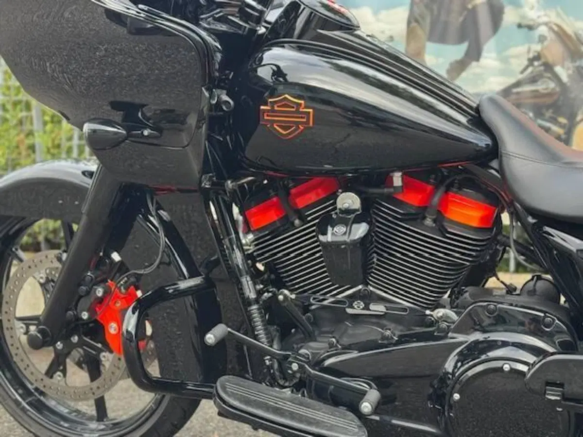 Harley-Davidson 107 Road Glide Special (2017 - 18) - FLTRXS (10)