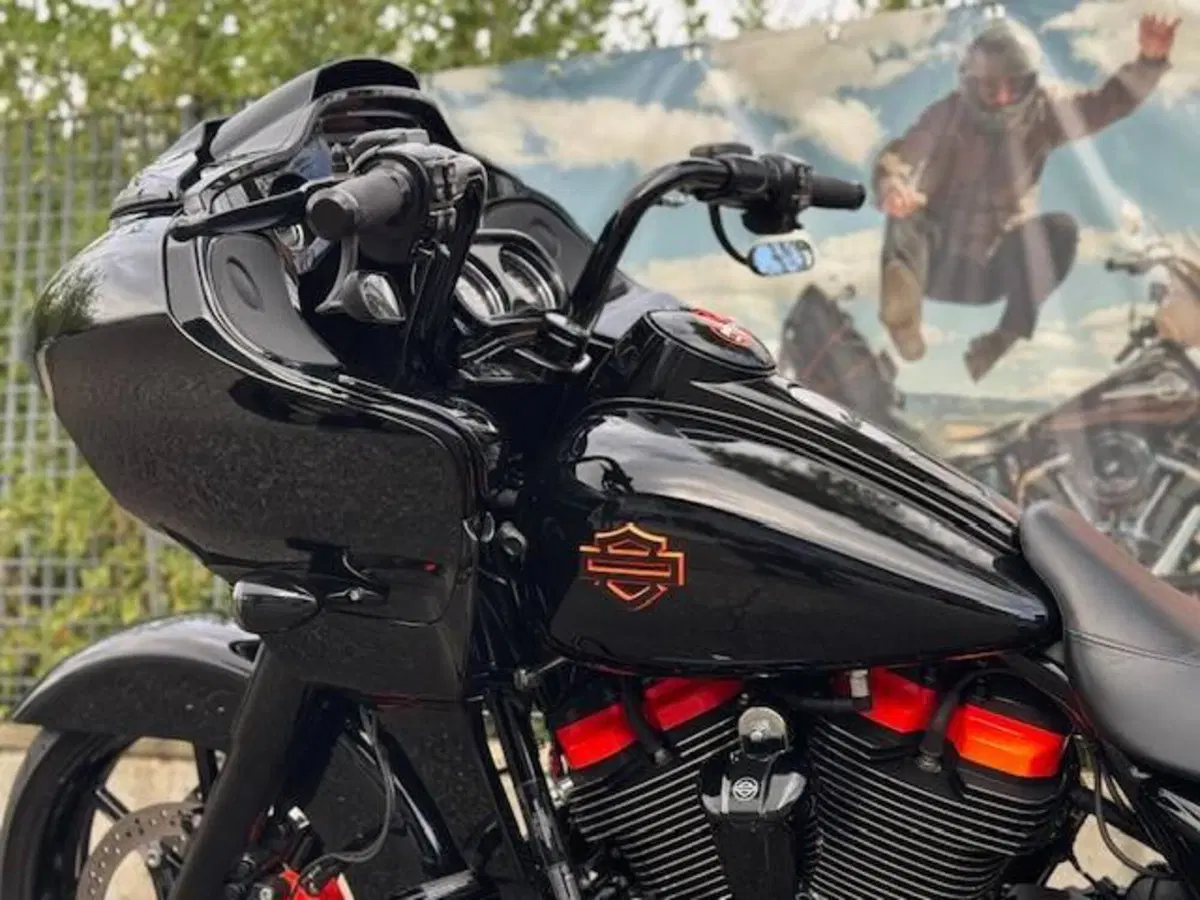 Harley-Davidson 107 Road Glide Special (2017 - 18) - FLTRXS (11)