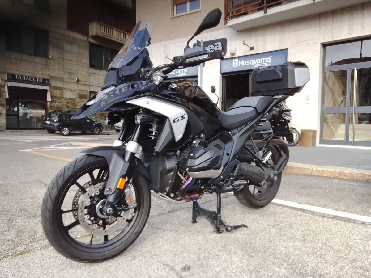 Bmw R 1300 GS Triple Black (2023 - 26) (3)