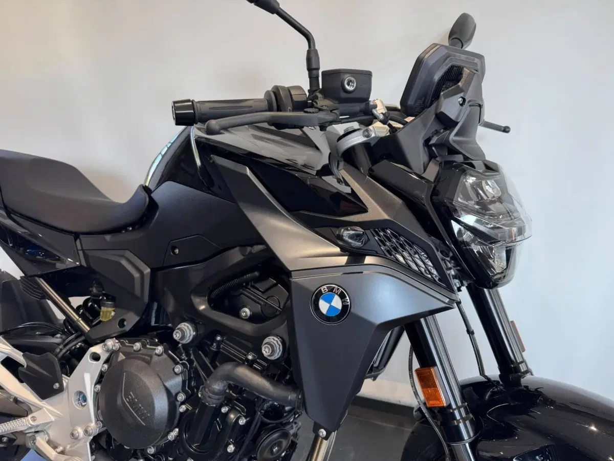 Bmw F 900 R (2025 - 27) (2)