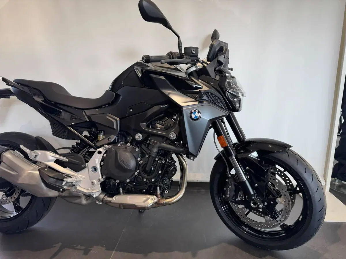 Bmw F 900 R (2025 - 27) (3)