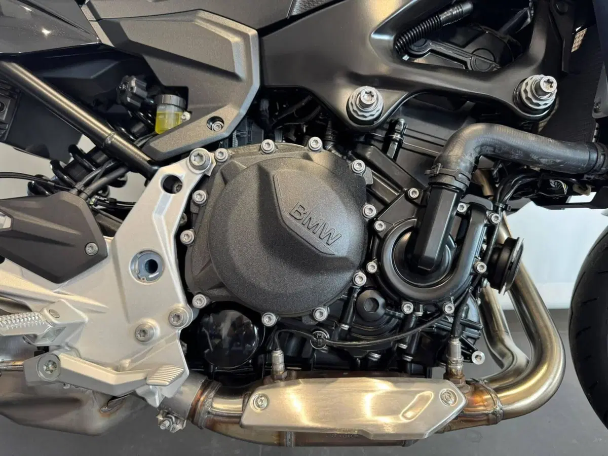 Bmw F 900 R (2025 - 27) (10)