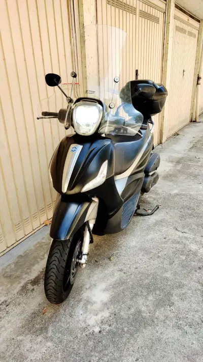 Piaggio Beverly 350 SportTouring ie ABS (2011 - 17) usata