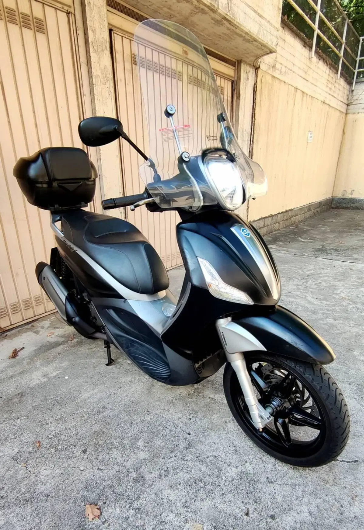 Piaggio Beverly 350 SportTouring ie ABS (2011 - 17) (2)