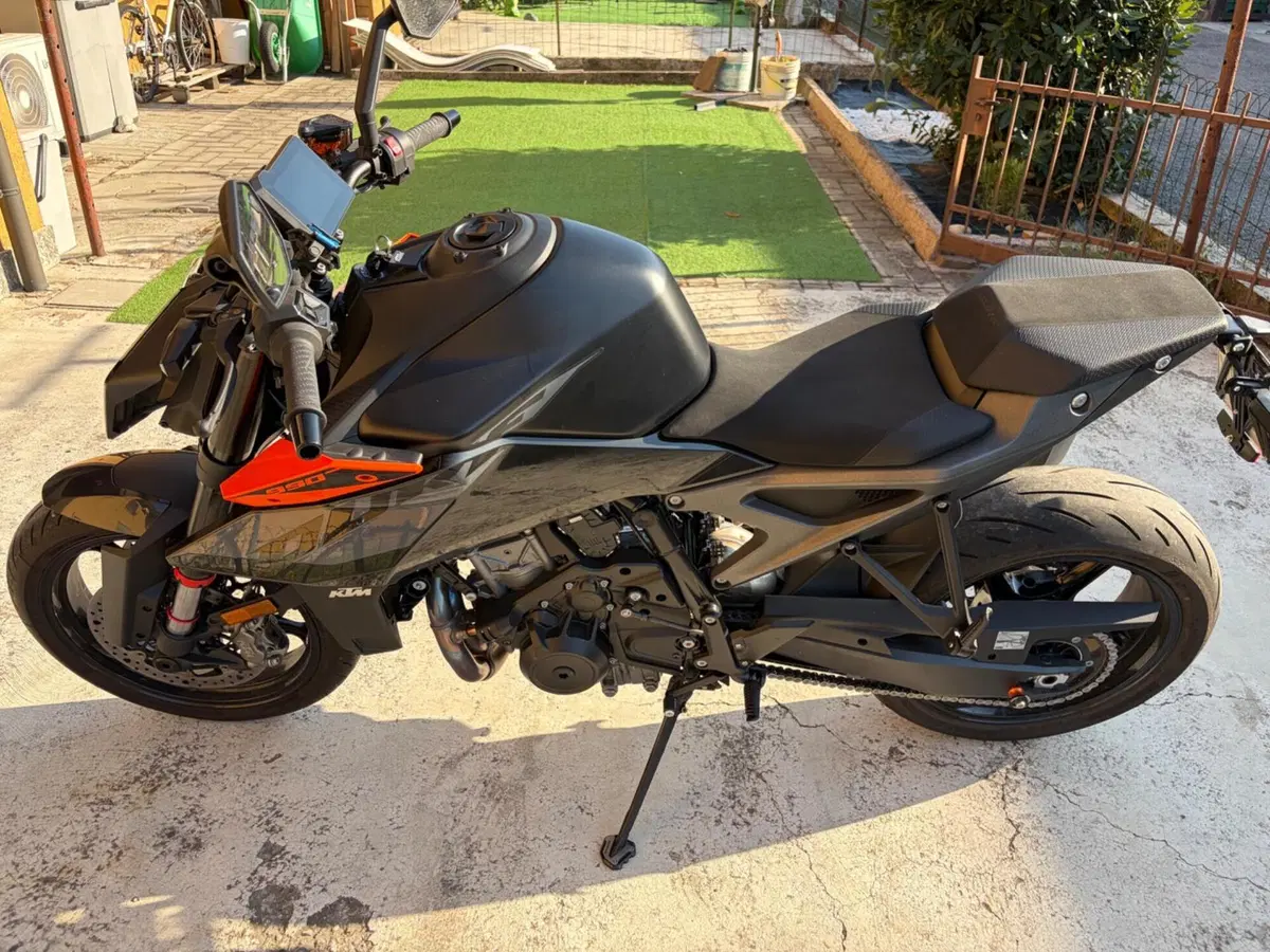 KTM 990 Duke (2024 - 26) (4)