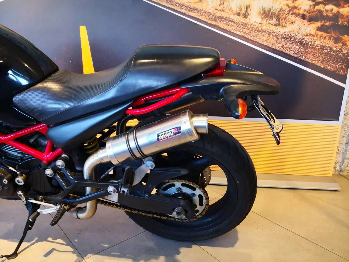 Ducati Monster 695 (2006 - 08) (8)