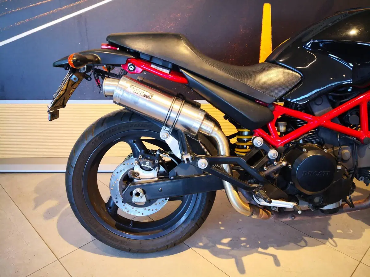 Ducati Monster 695 (2006 - 08) (5)