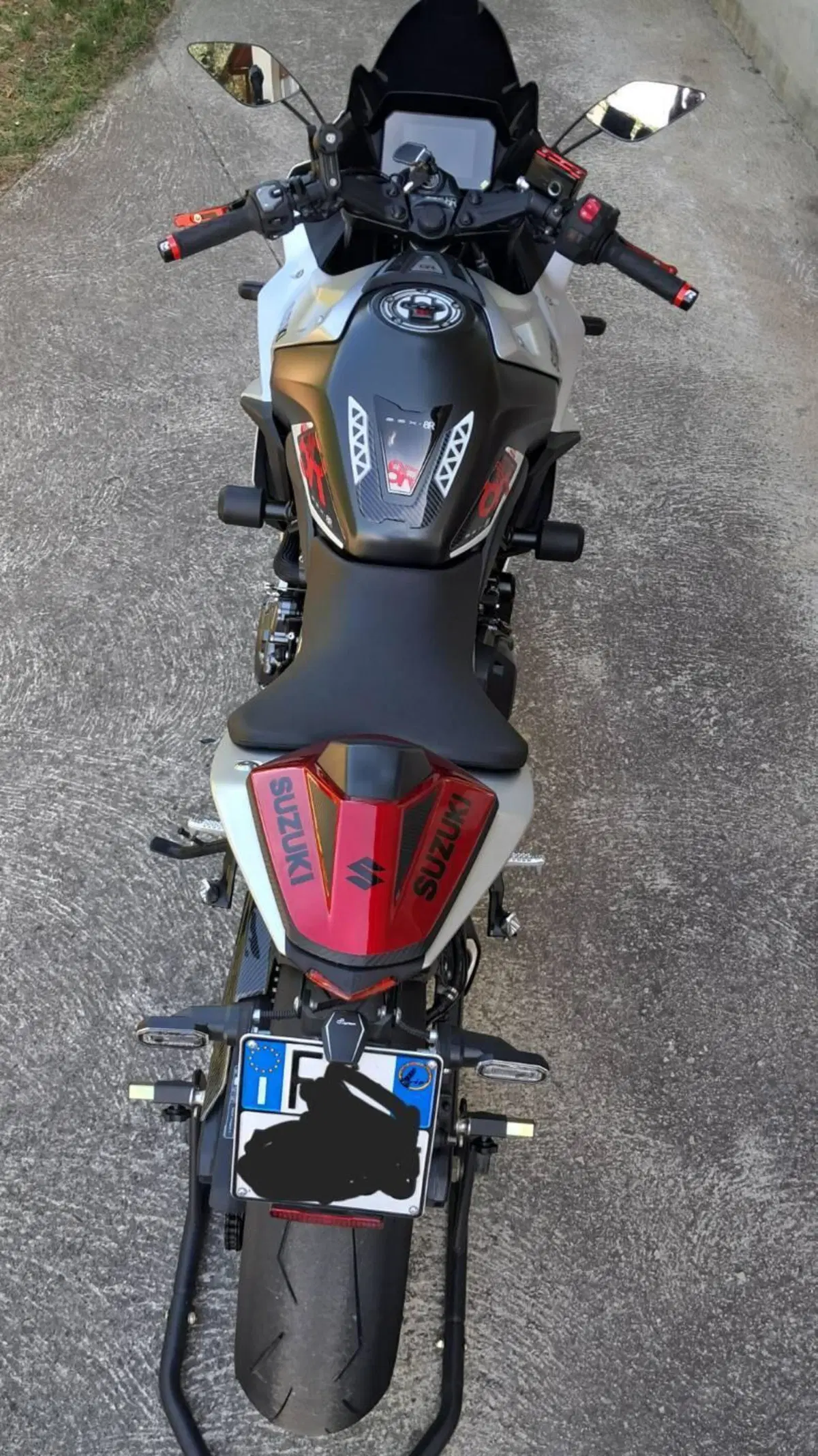 Suzuki GSX-8R (2024 - 26) (3)