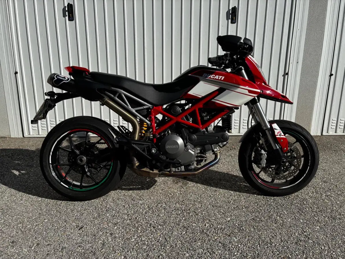Ducati Hypermotard 796 (2012)