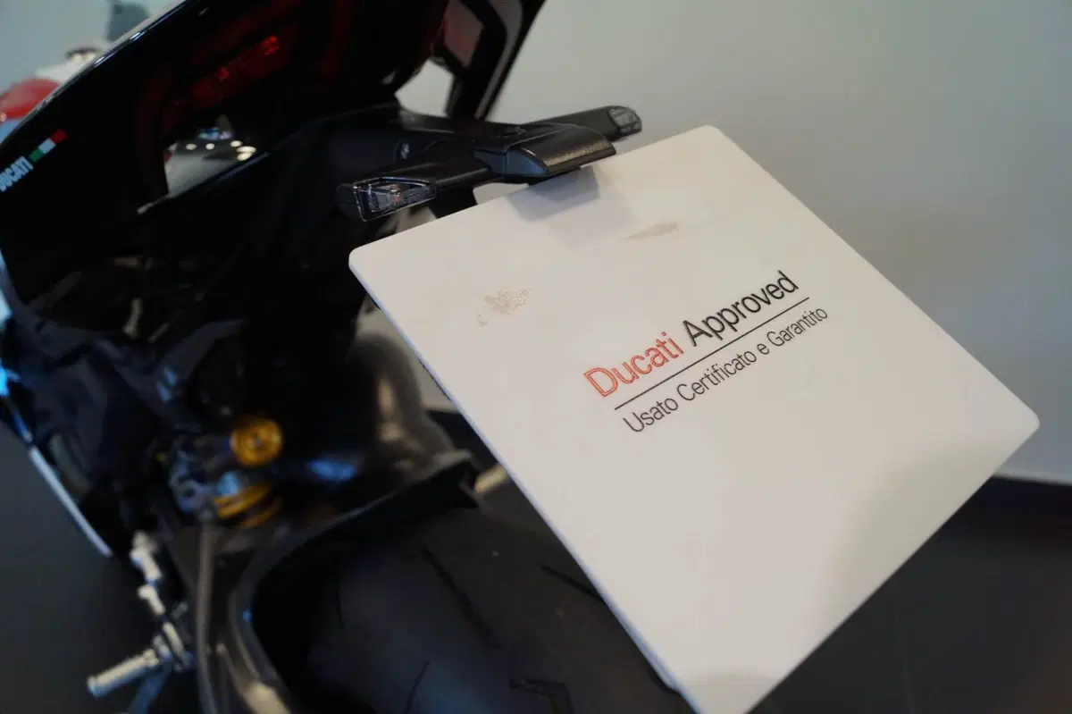 Ducati Panigale V4 Tricolore (2025 - 26) (6)