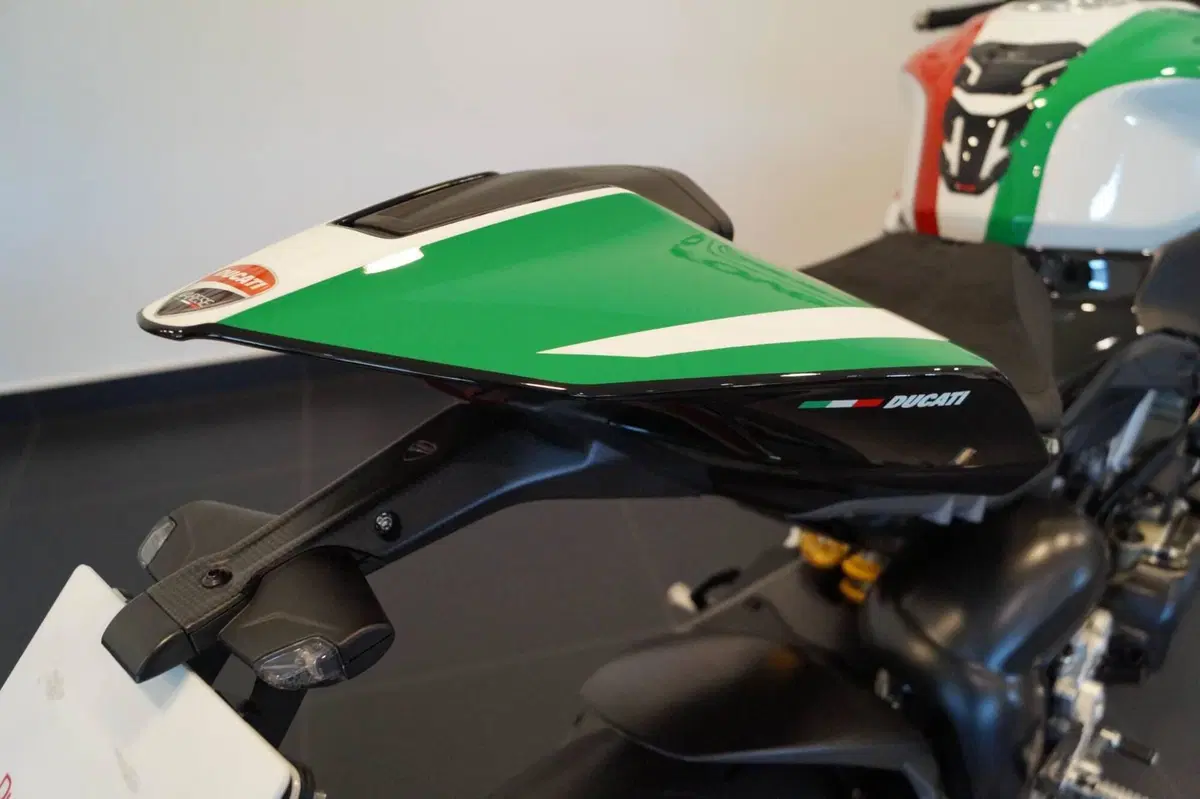 Ducati Panigale V4 Tricolore (2025 - 26) (16)