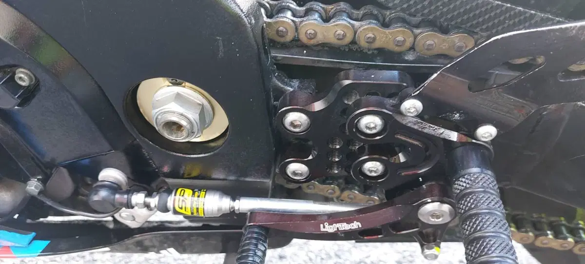 Suzuki GSX-R1000 (2006 - 08) (4)