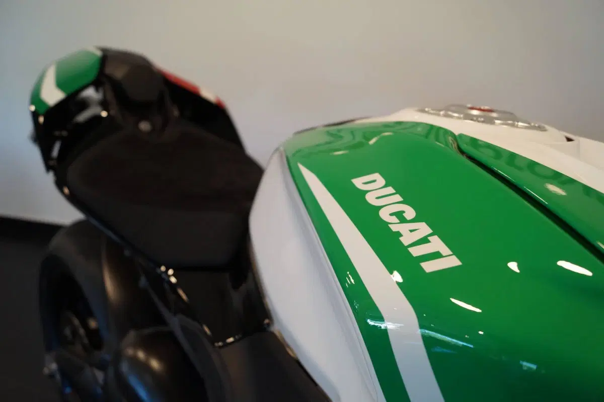Ducati Panigale V4 Tricolore (2025 - 26) (20)