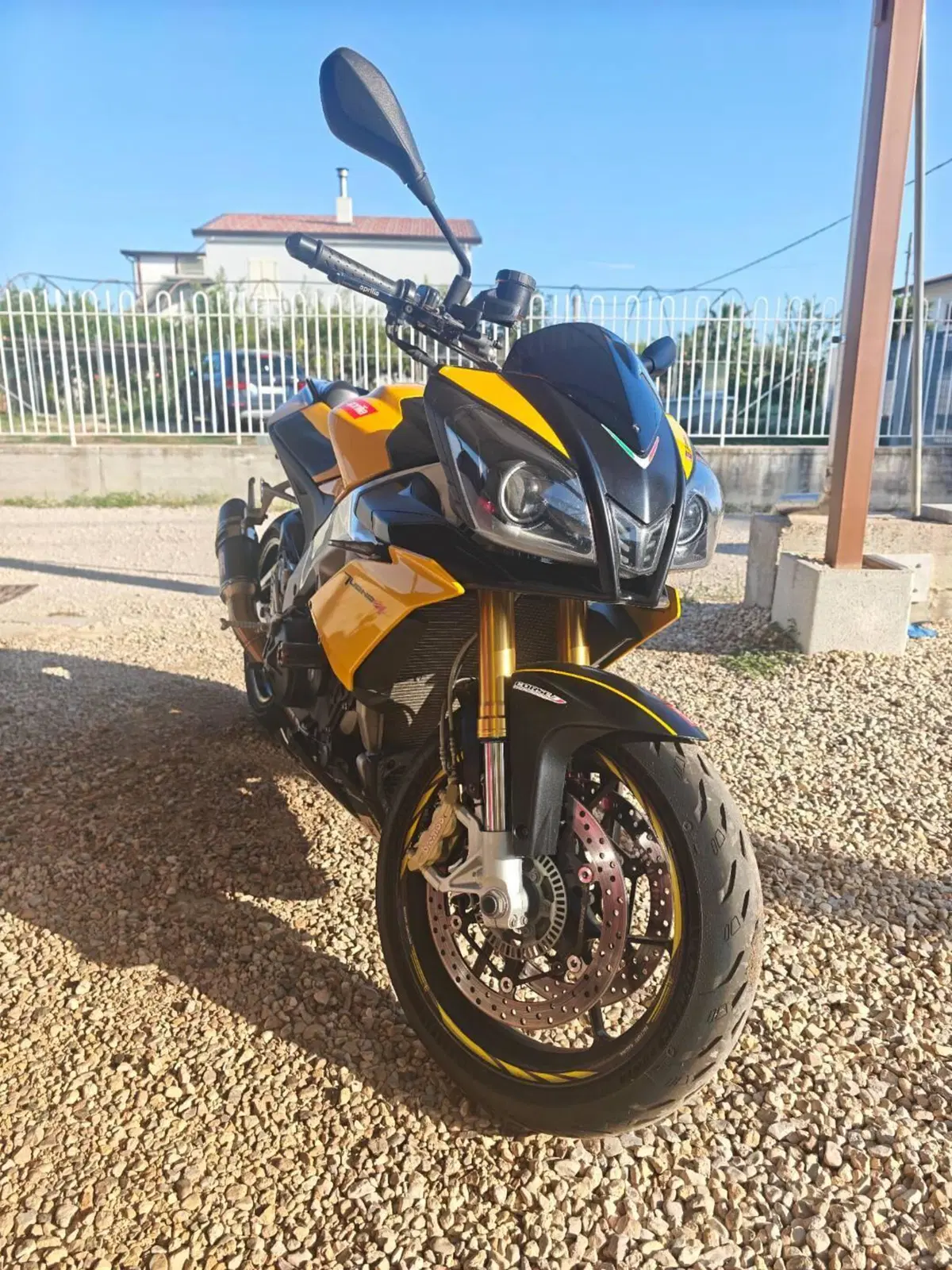 Aprilia Tuono V4 R APRC (2011 - 13)