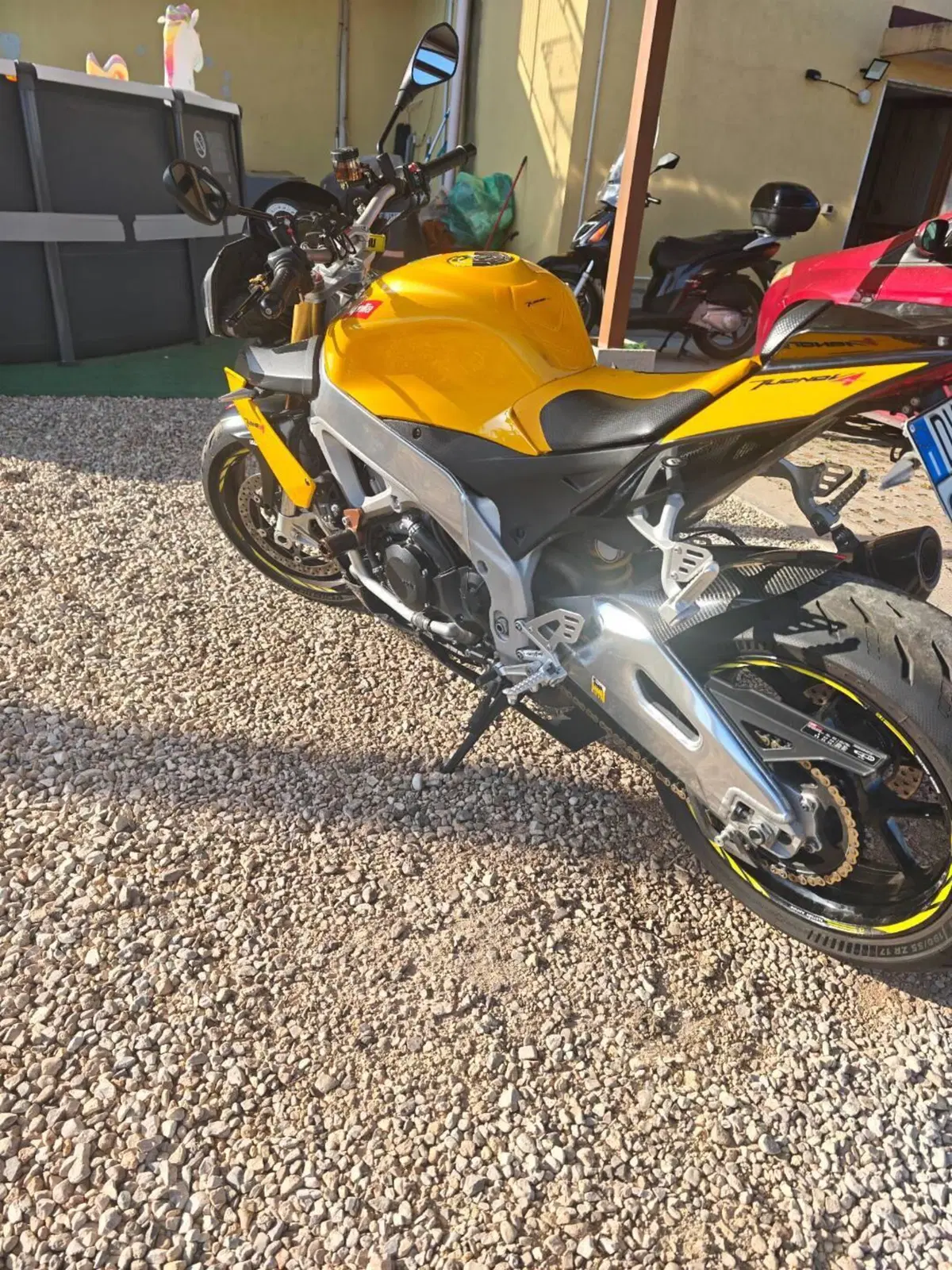 Aprilia Tuono V4 R APRC (2011 - 13) (6)