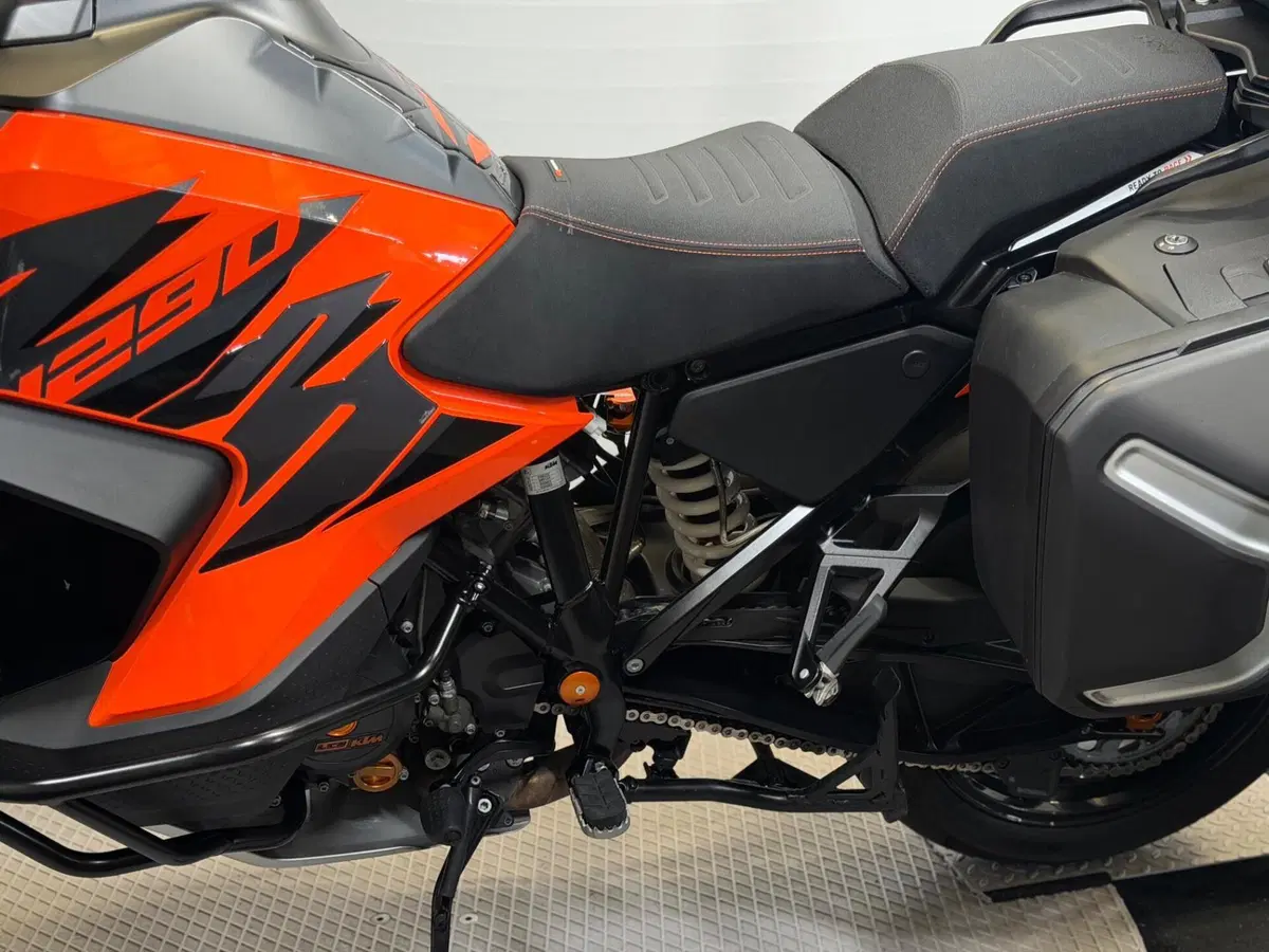 KTM 1290 Super Adventure S (2021 - 25) (9)