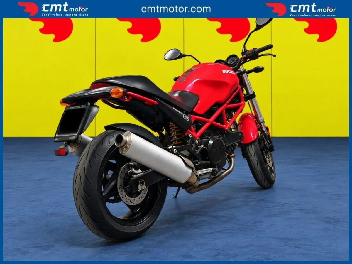 Ducati Monster 695 (2006 - 08) (4)