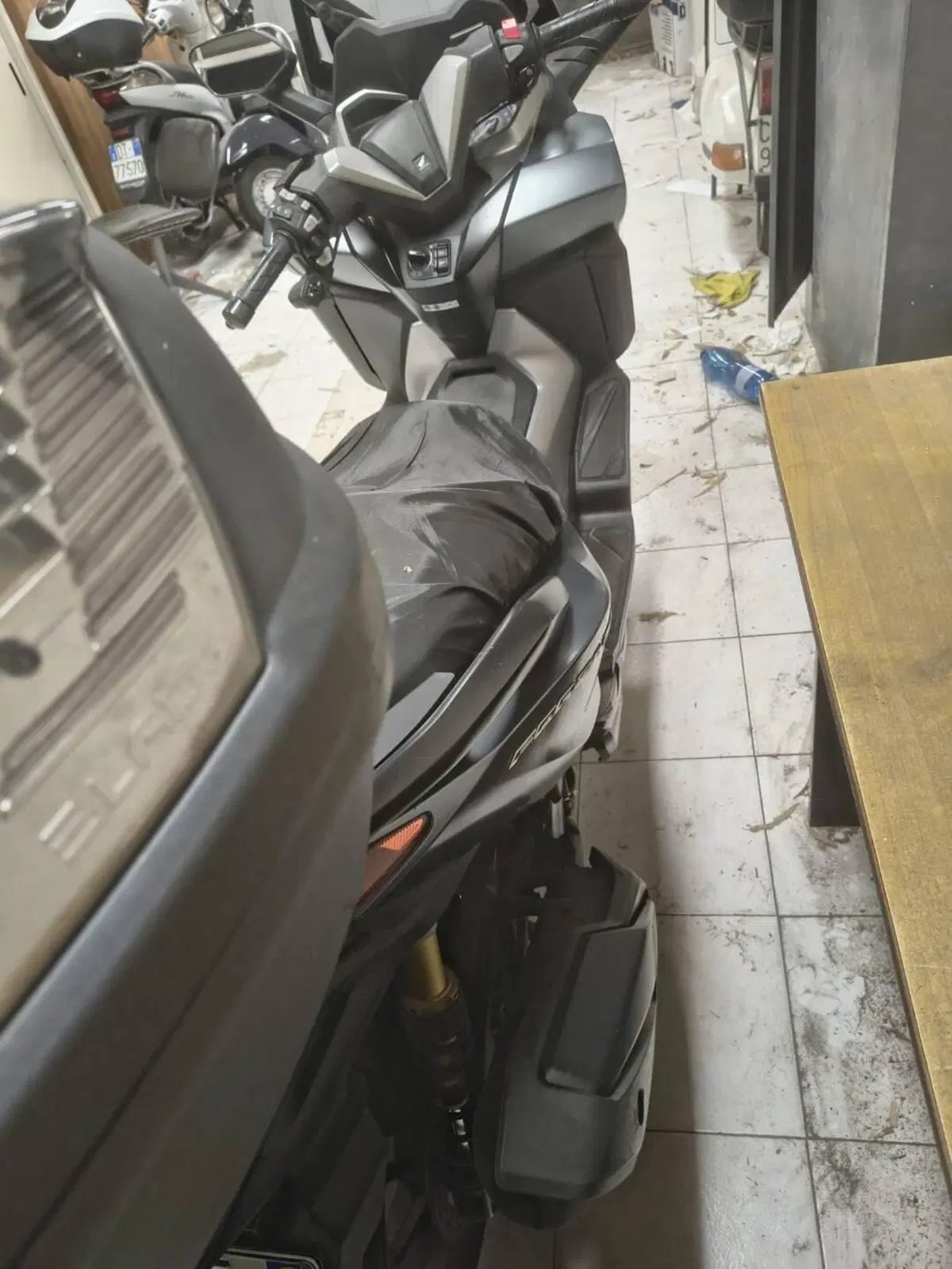 Honda Forza 350 Deluxe (2022 - 24) (6)