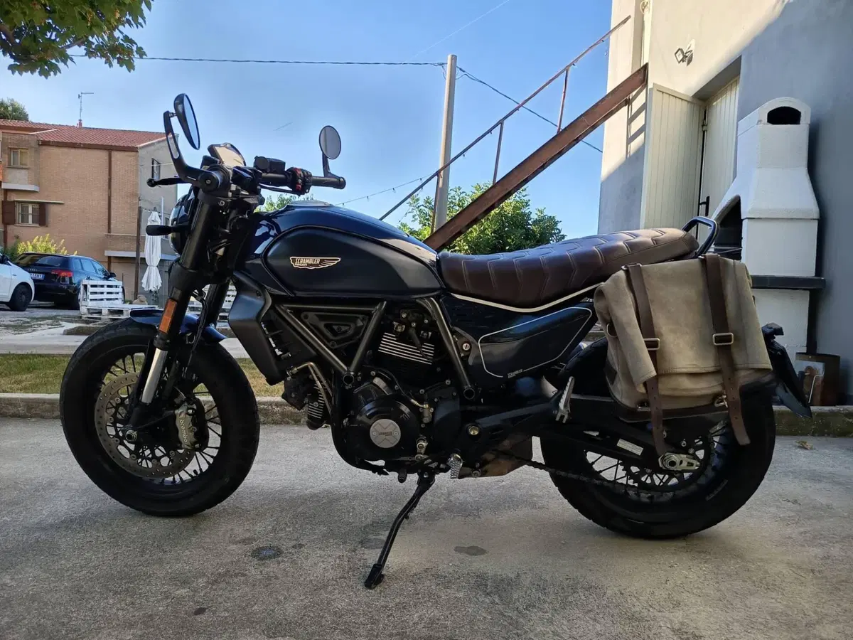 Ducati Scrambler 800 Nightshift (2023 - 24) (2)