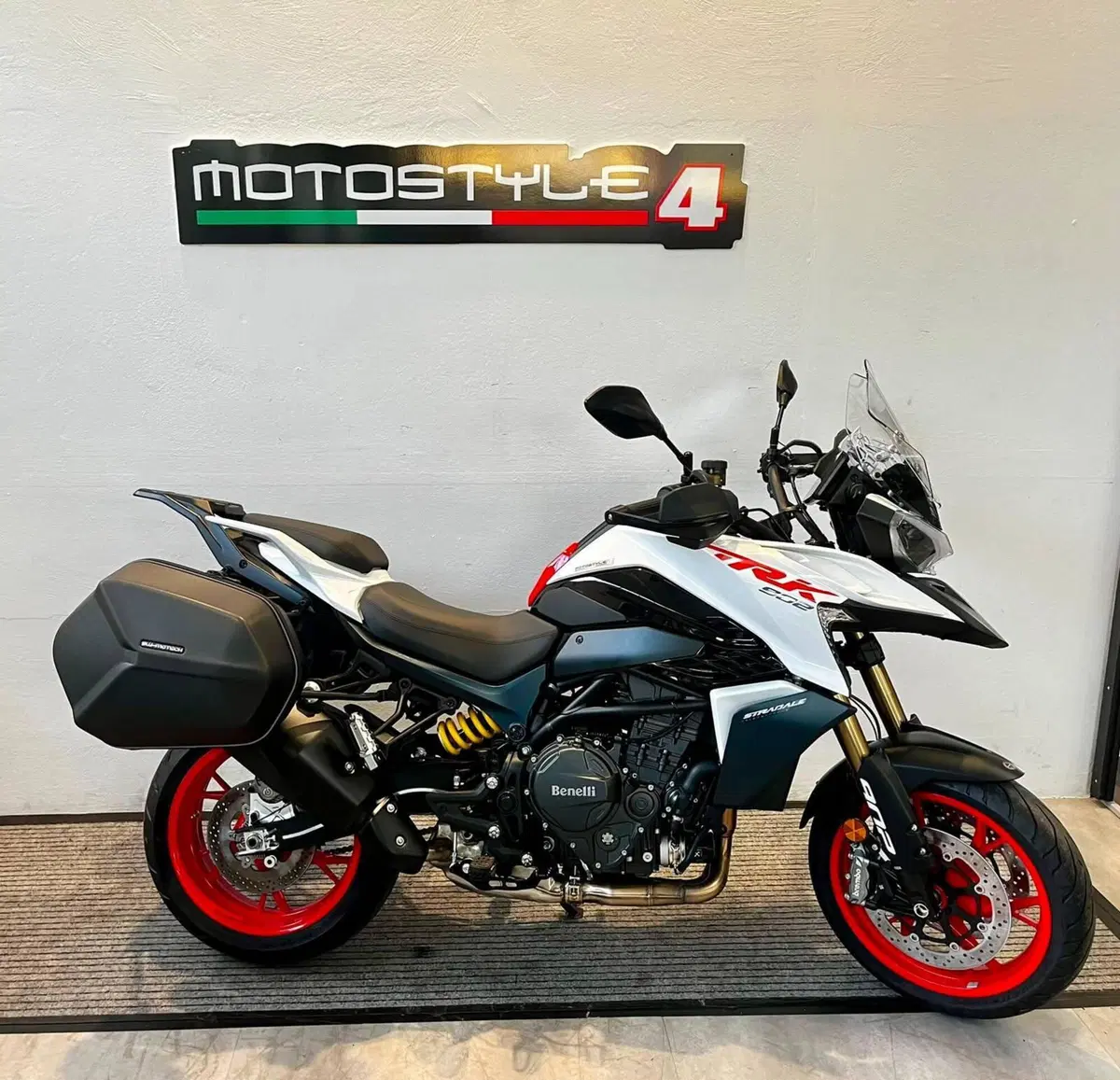 Benelli TRK 902 Stradale (2026) (4)