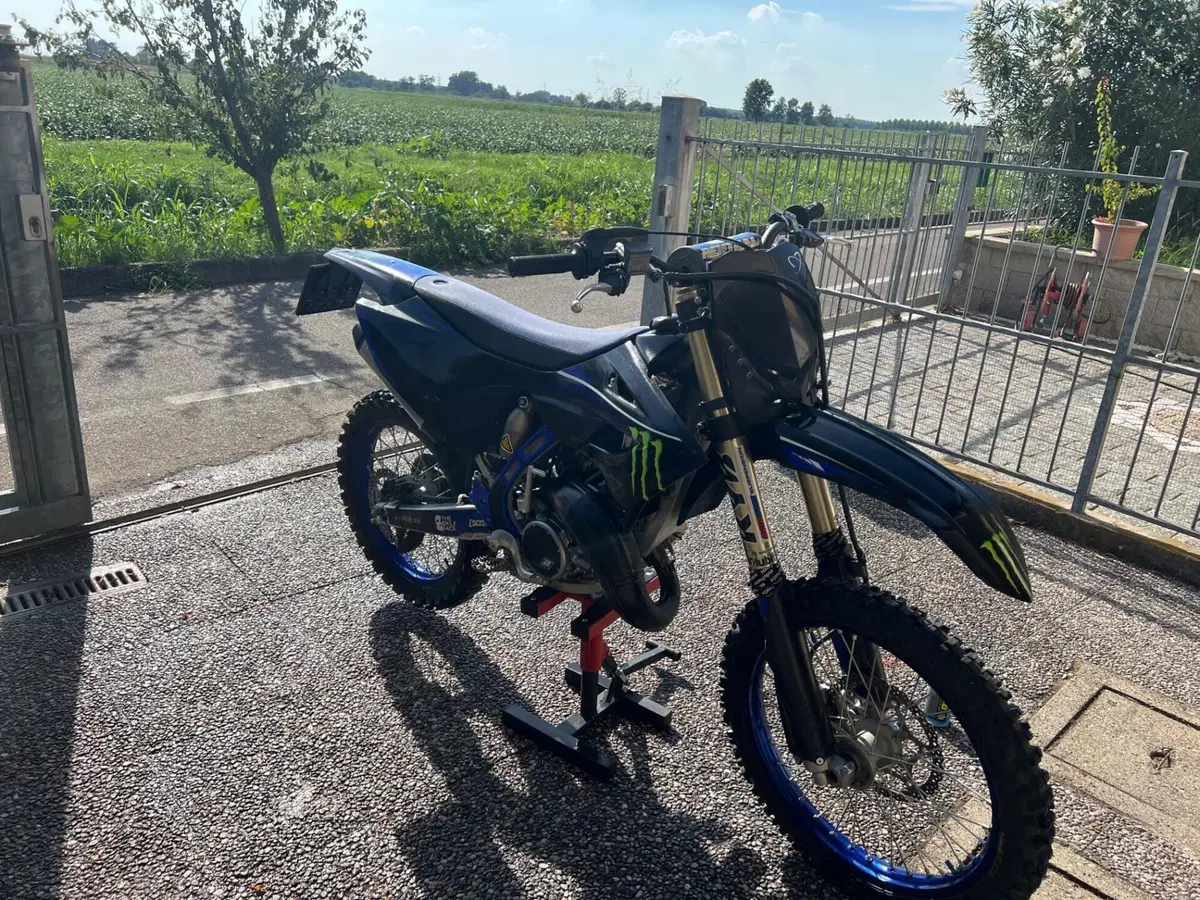 Yamaha YZ 125 Monster Energy (2023) (3)