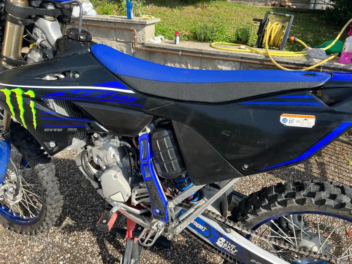 Yamaha YZ 125 Monster Energy (2023) (5)