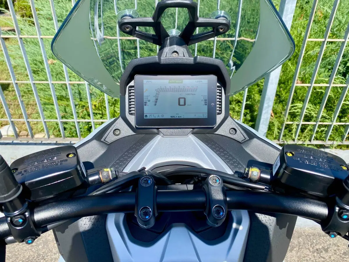 Aprilia SR GT 400 (2026) (3)
