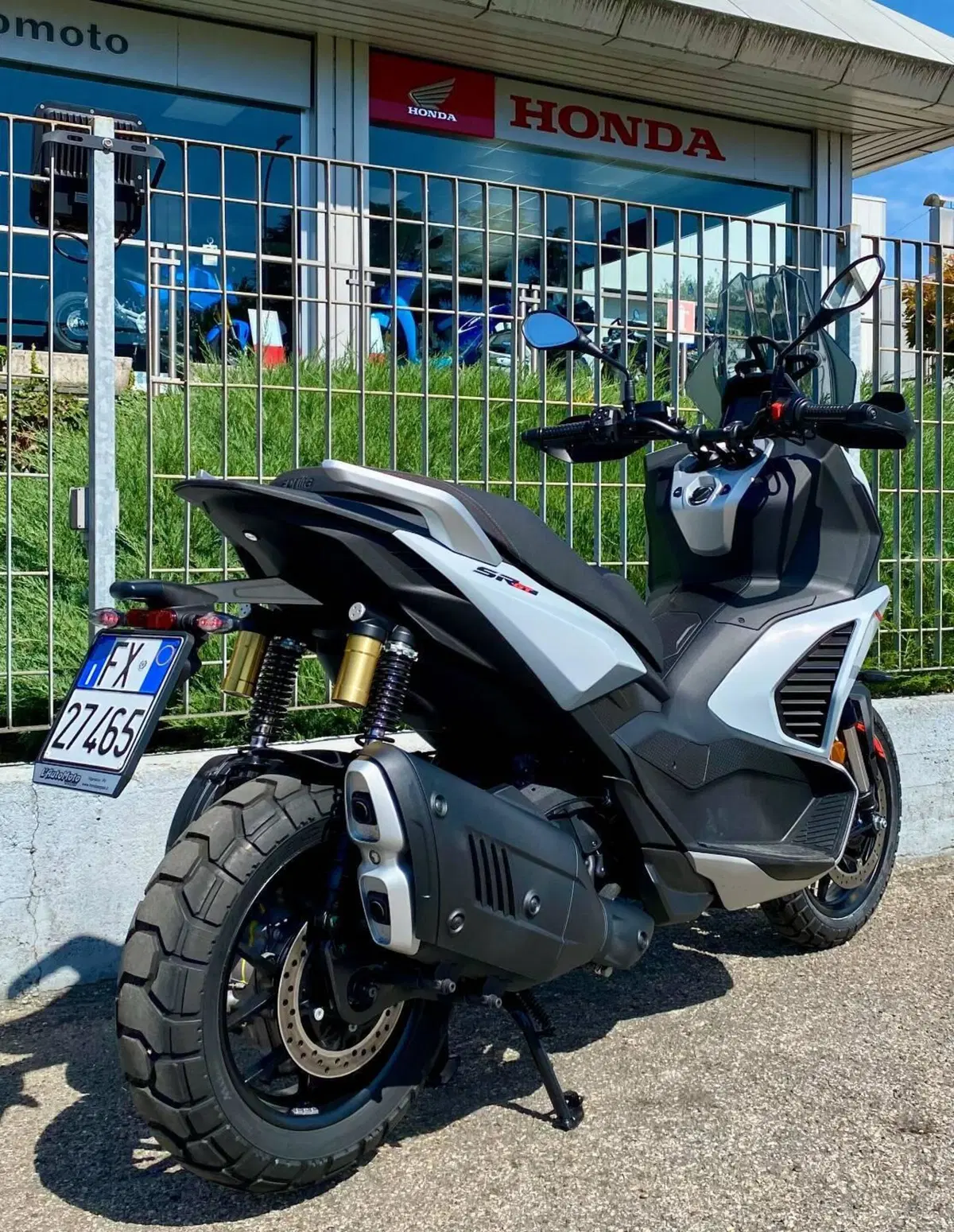 Aprilia SR GT 400 (2026) (4)