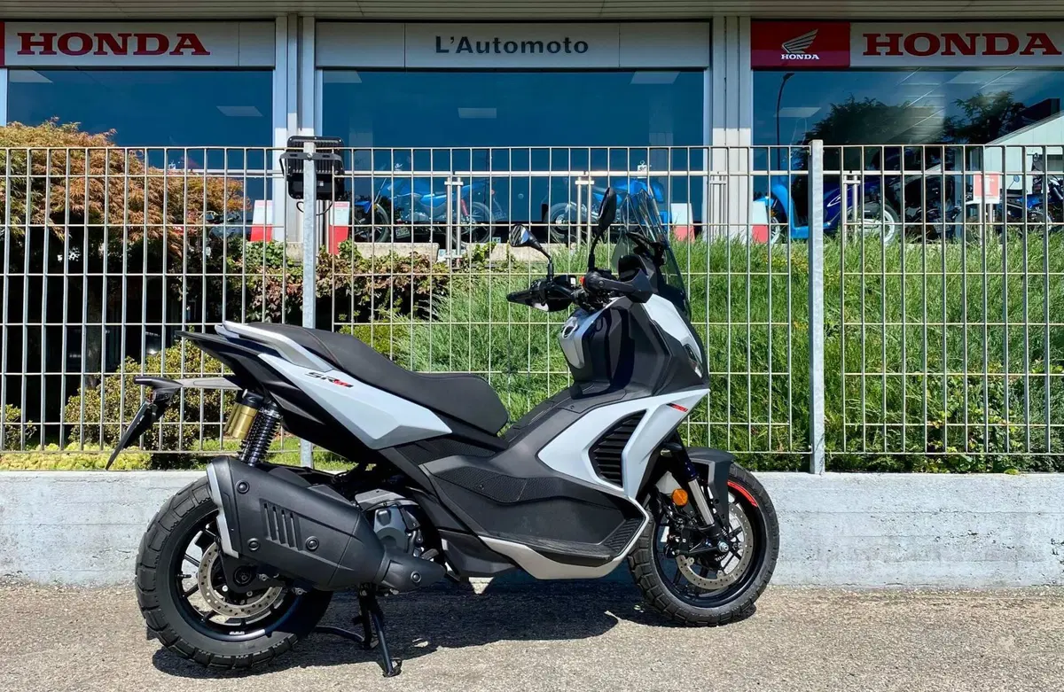 Aprilia SR GT 400 (2026) (5)