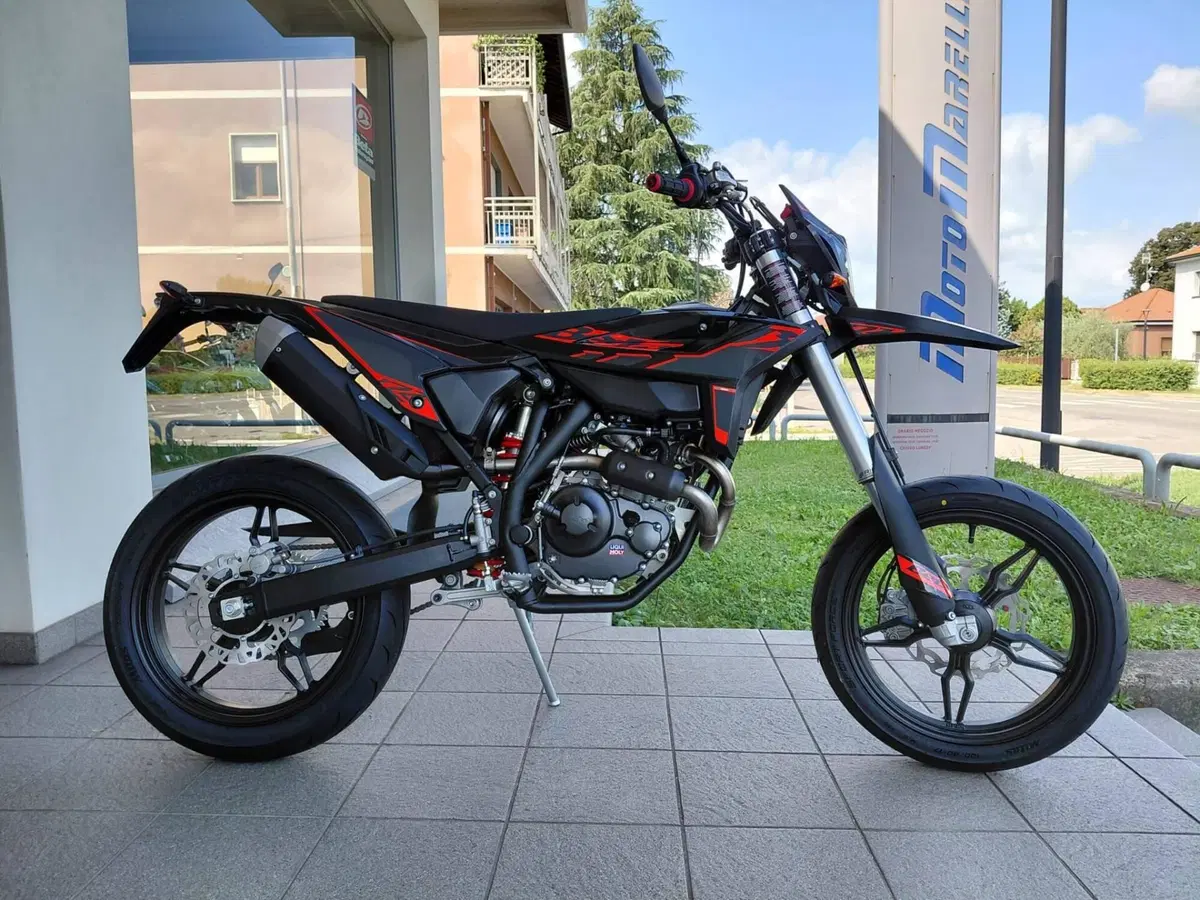 Betamotor RR 125 4T Motard T (2025 - 26) (2)