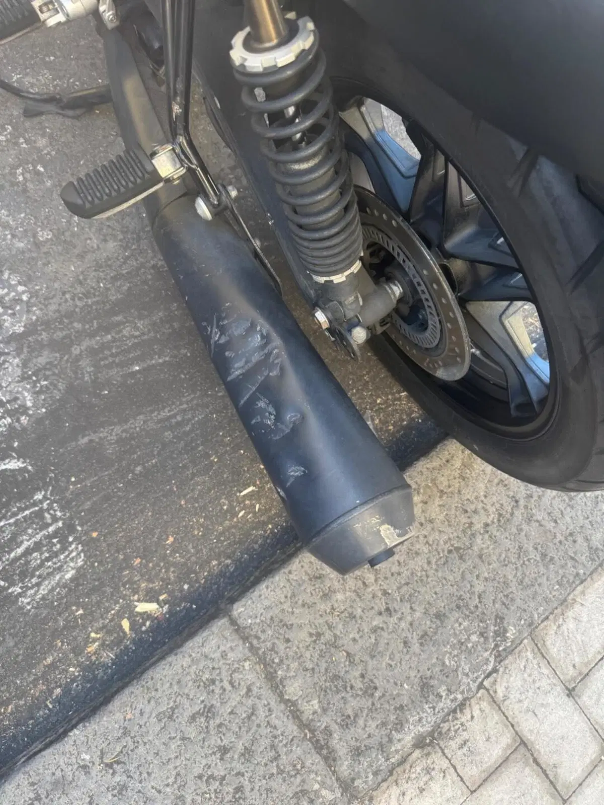 Moto Guzzi V7 III Stone Night Pack (2019 - 20) (5)