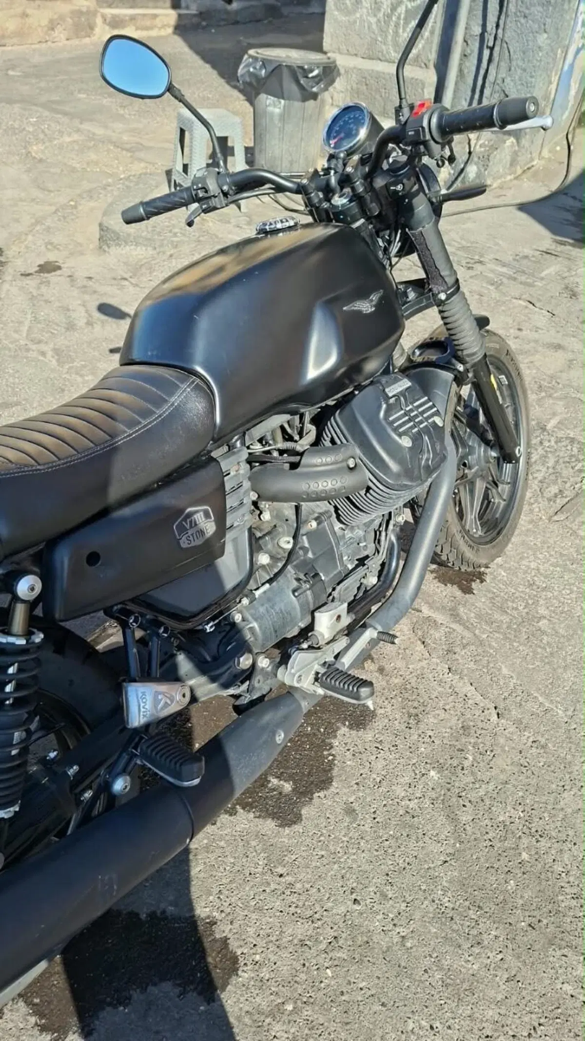 Moto Guzzi V7 III Stone Night Pack (2019 - 20) (9)