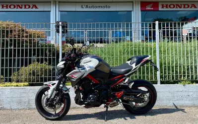 Kawasaki Z 900 (2021 - 24) usata