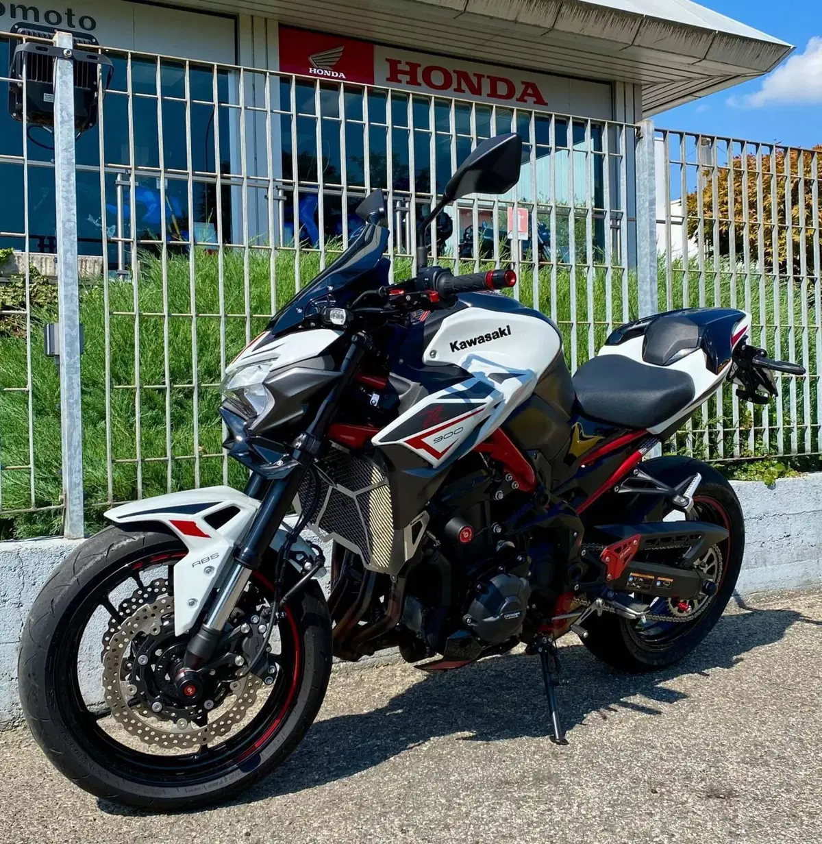 Kawasaki Z 900 (2021 - 24) (2)