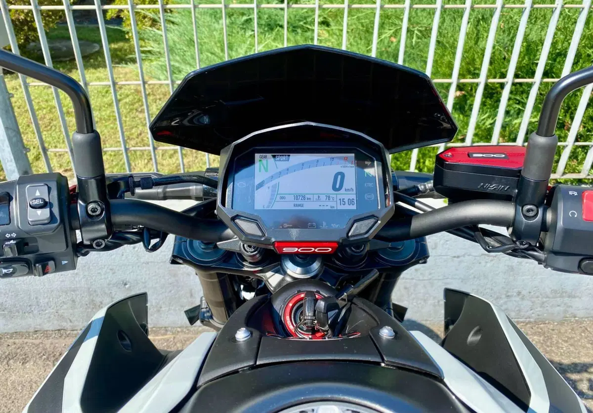 Kawasaki Z 900 (2021 - 24) (3)