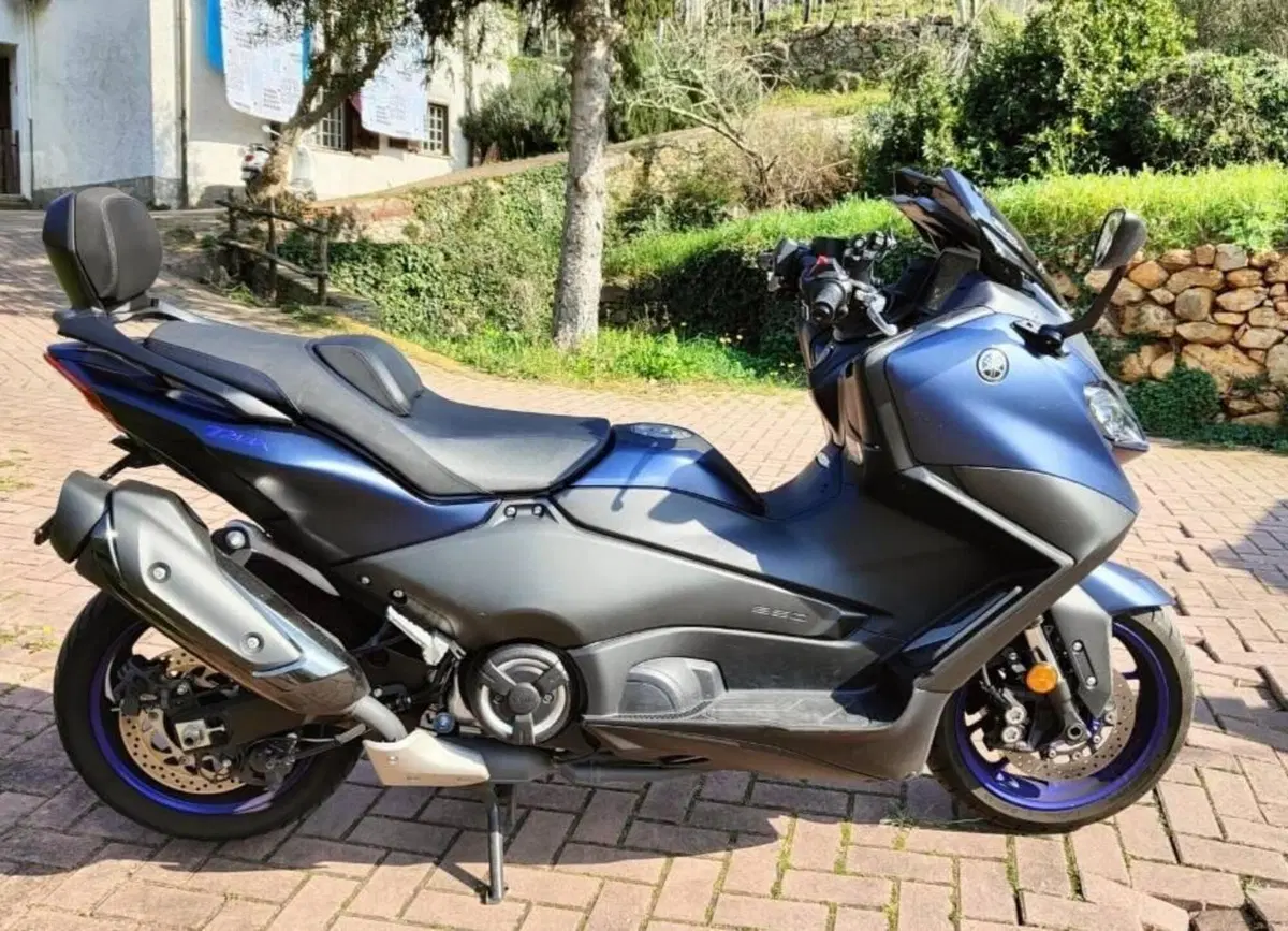 Yamaha T-Max 560 (2022 - 24) (3)