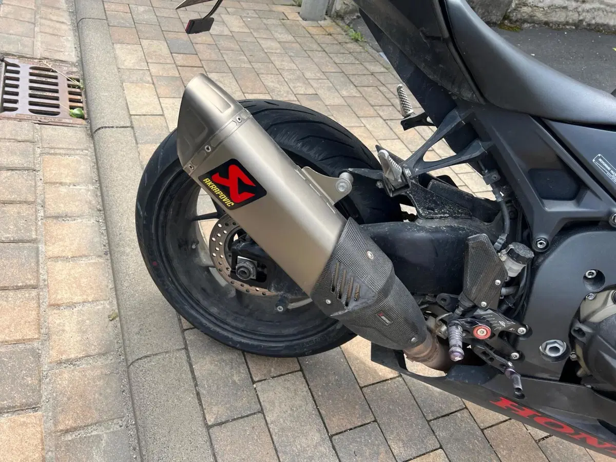Honda CBR 1000 RR Fireblade (2017 - 19) (5)