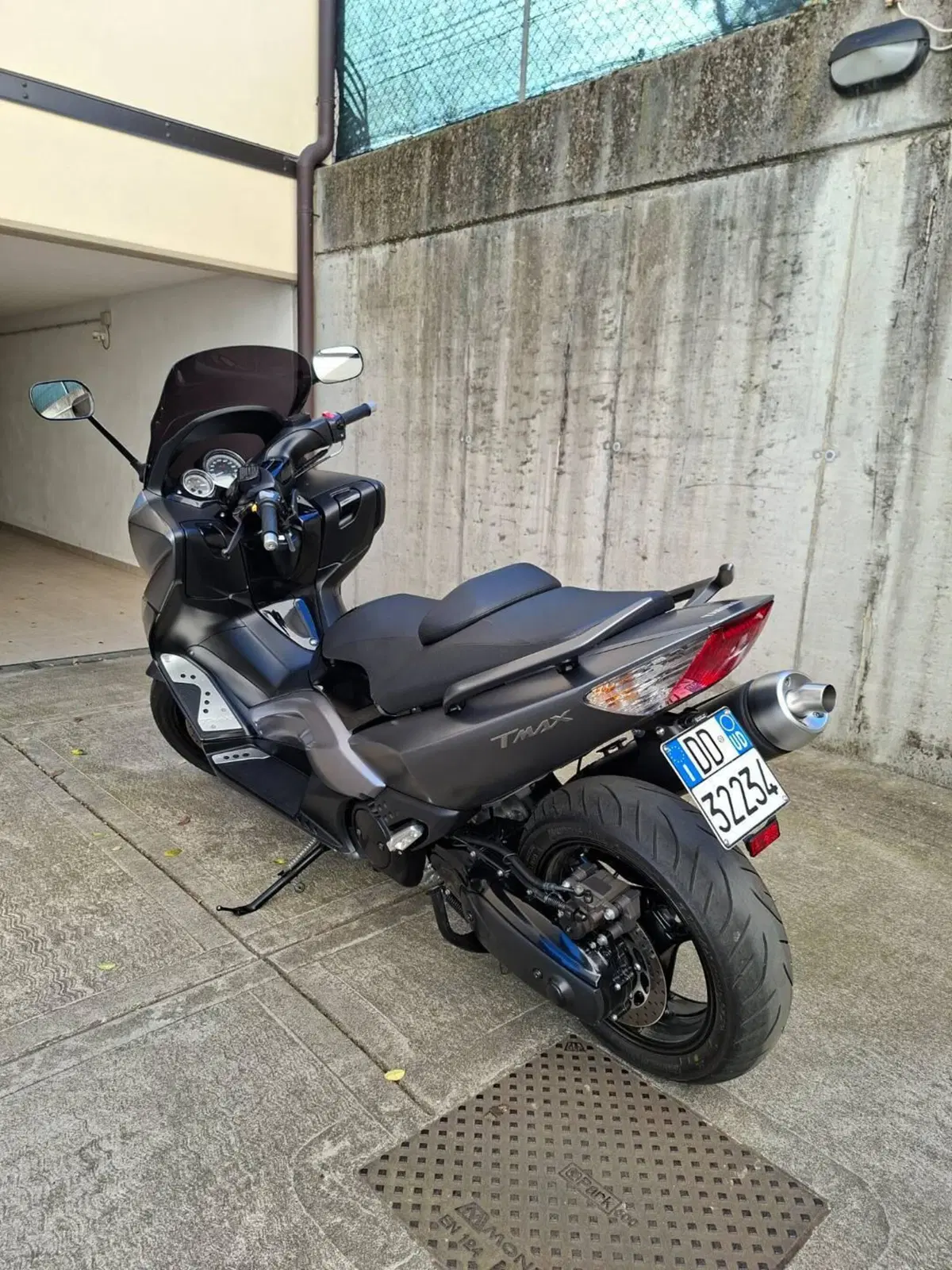 Yamaha T-Max 500 (2008 - 12) (4)