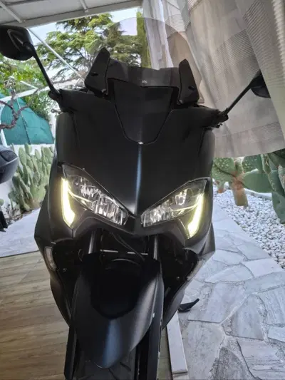 Yamaha T-Max 560 (2020 - 21) usata