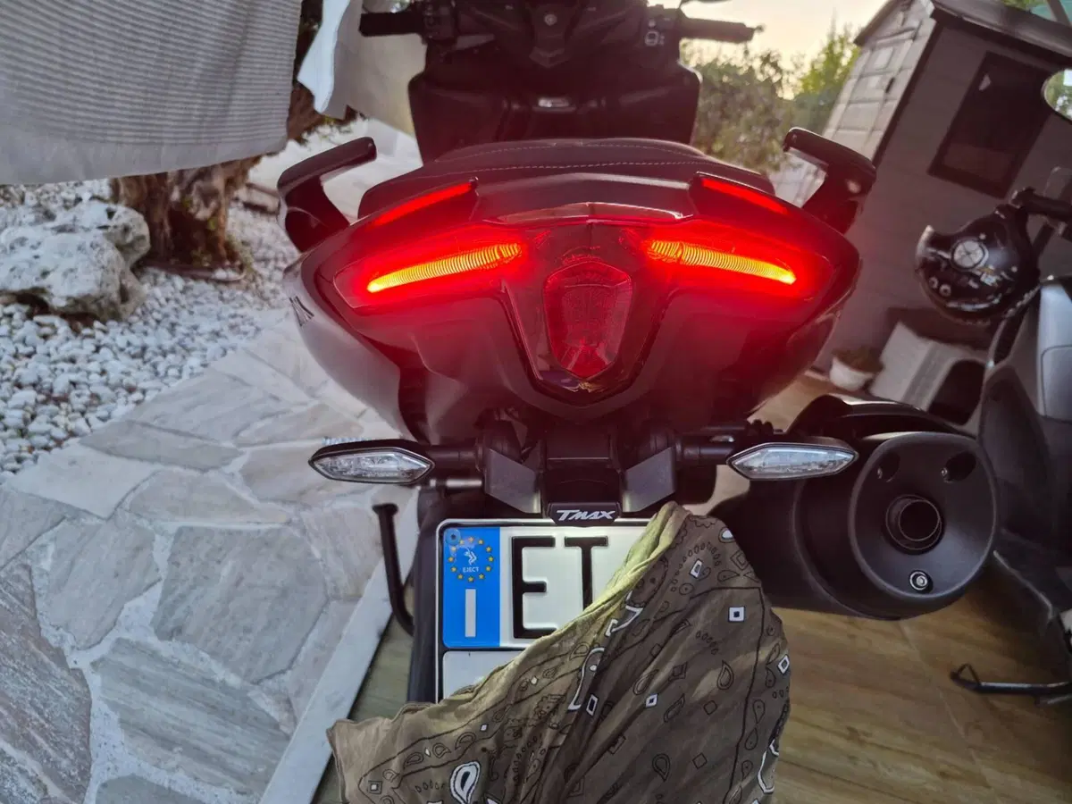 Yamaha T-Max 560 (2020 - 21) (2)